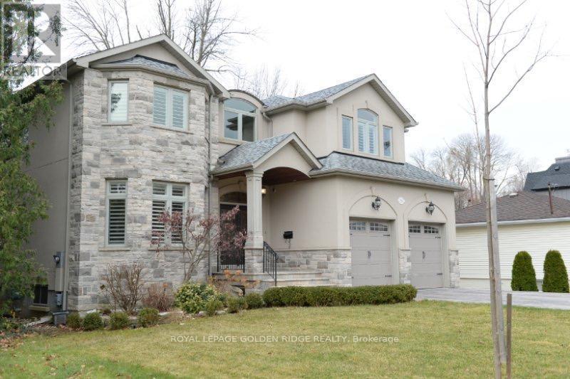 Photo principale - 1376 Acton Crescent