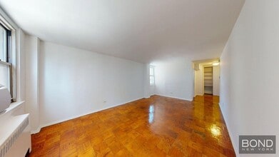 Building Photo - 240 E 35th St
