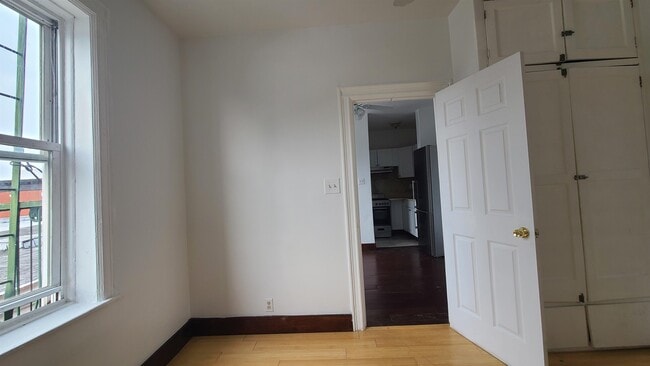 Foto del edificio - 15 Hopkins Ave