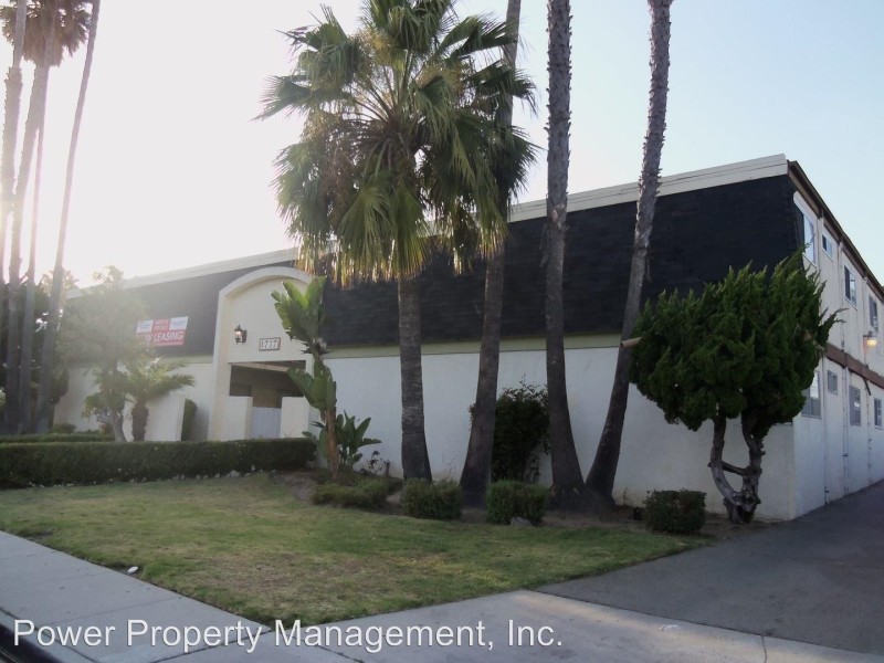 Primary Photo - 1717 Lincoln Ave