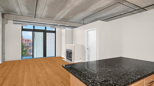 Foto del edificio - 833 W 15th Pl