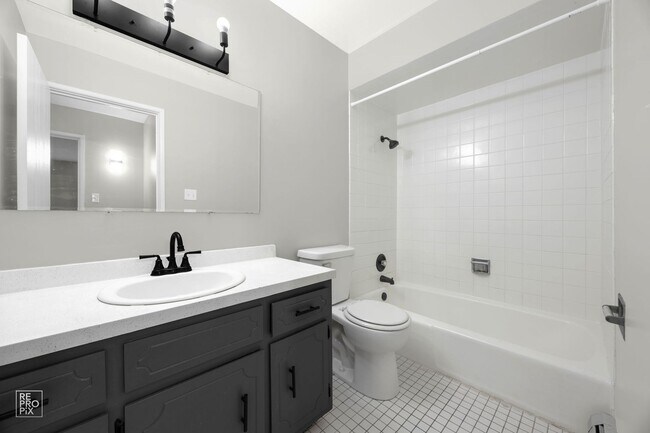 Foto del edificio - Woodland Court Apartments