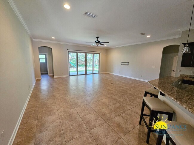 Building Photo - Breathtaking 4 Bedroom Home in Bayview