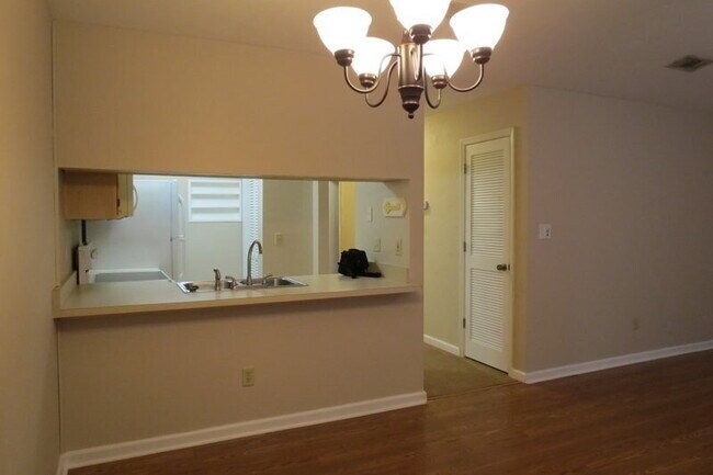 Foto del edificio - 2BR/2BA Townhome