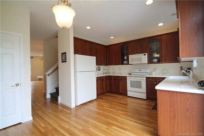Foto del edificio - 49 Woodcrest Ln