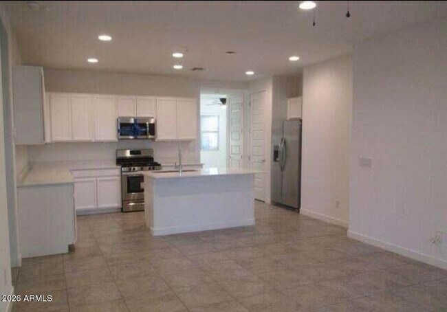 Foto del edificio - 5962 N 90th Dr