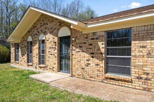 Foto del edificio - 734 Archie Dr