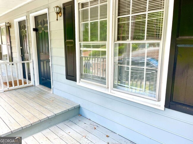 Building Photo - 155 Hunters Walk