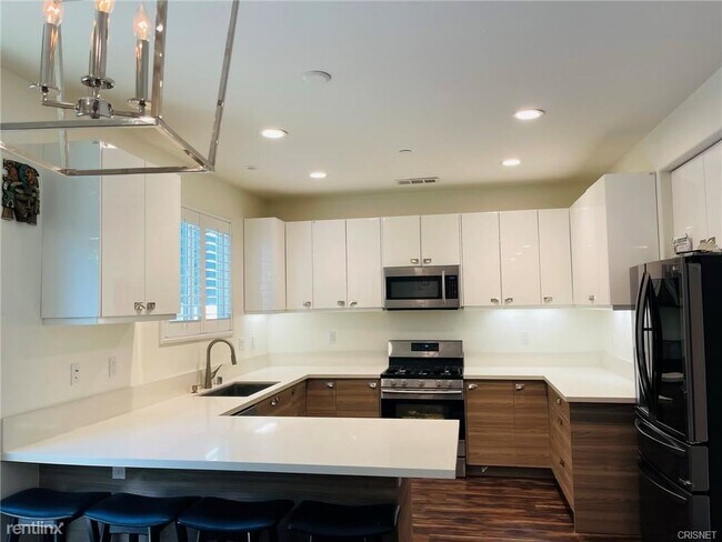 Foto del edificio - 5 br, 4 bath House - 19707 Corbin Ln