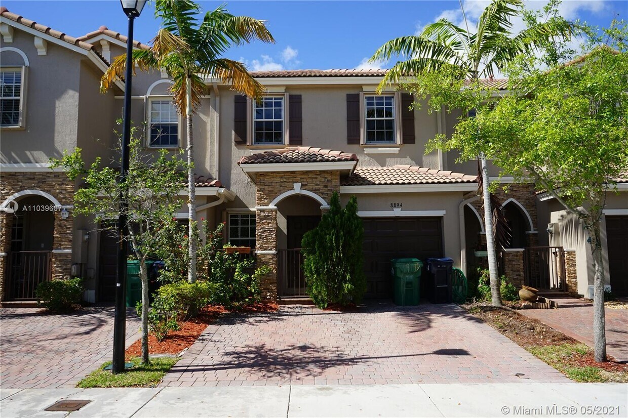 8894 SW 225th St, Cutler Bay, FL 33190 Townhome Rentals in Cutler Bay