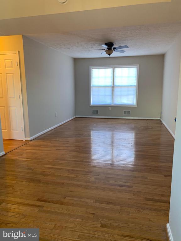 Foto del edificio - 12118 Birchview Dr