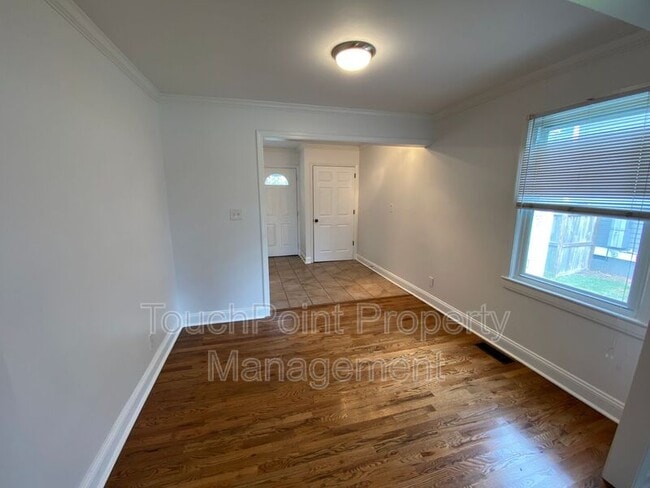 Building Photo - 521 Greystone Rd