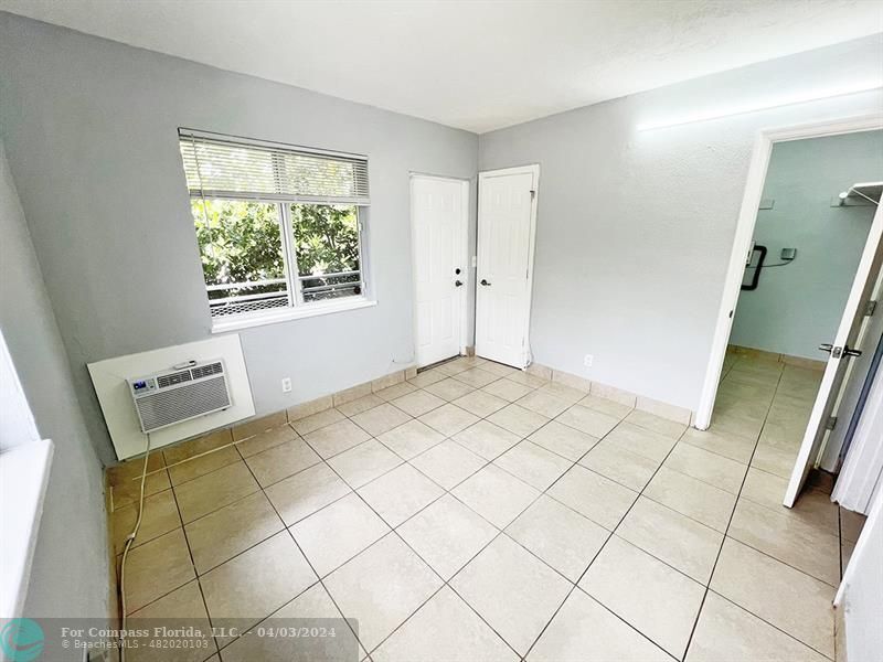 Primary Photo - 100 NW 30th Ave