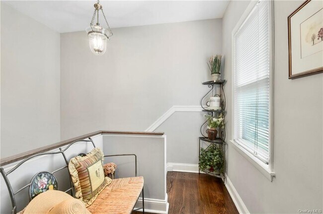 Foto del edificio - 523 Carroll Ave