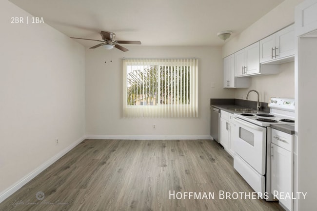 Foto del edificio - 4271 Columbus St