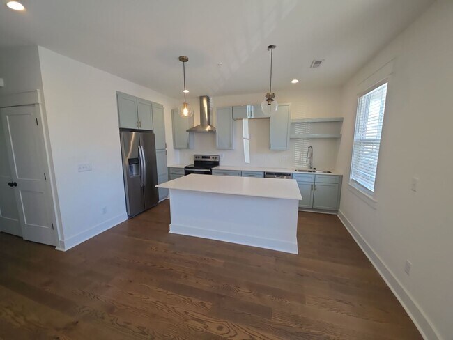 Foto del edificio - 4-Bedroom HOA Home with Pool Access Near Downtown Cookeville