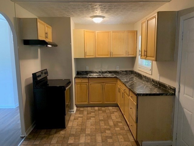 Foto del edificio - 4716 E 32nd St