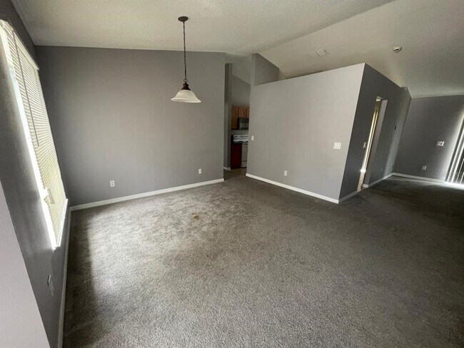 Foto del edificio - 308 Coventry Estates Blvd