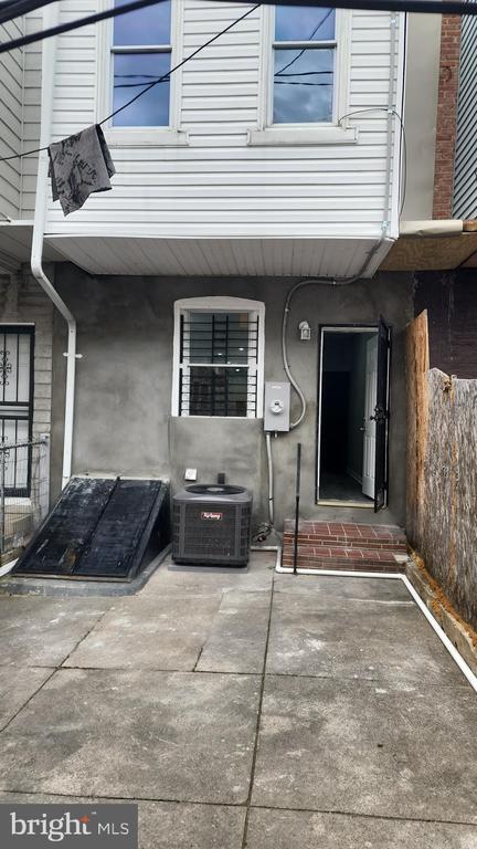 Foto del edificio - 805 N Kenwood Ave