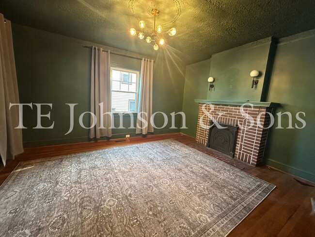 Building Photo - Charming Winston-Salem Home with Rocking C...