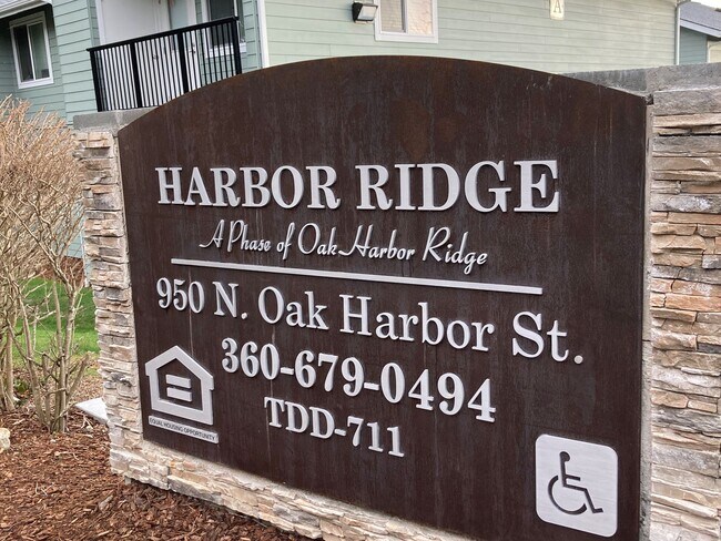 Foto del edificio - 950 N Oak Harbor St