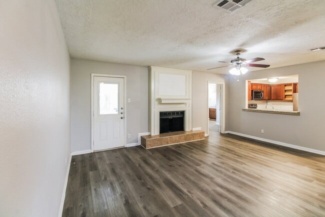 Building Photo - 3206 Teakwood Cir