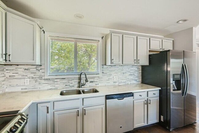 Foto del edificio - 1860 W 104Th Place, Northglenn, CO, 80234