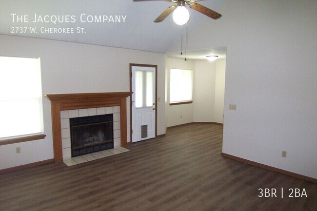 Building Photo - 2737 W Cherokee St