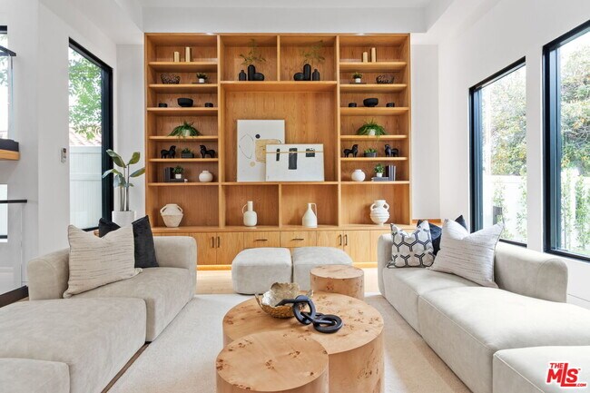 Foto del edificio - 4535 Haskell Ave