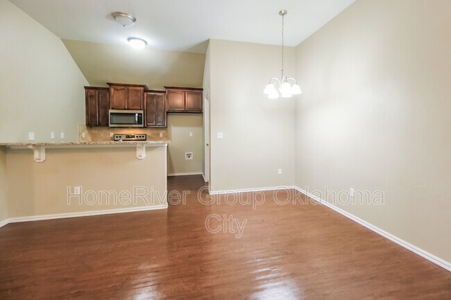 Building Photo - 1727 Everglade Ct