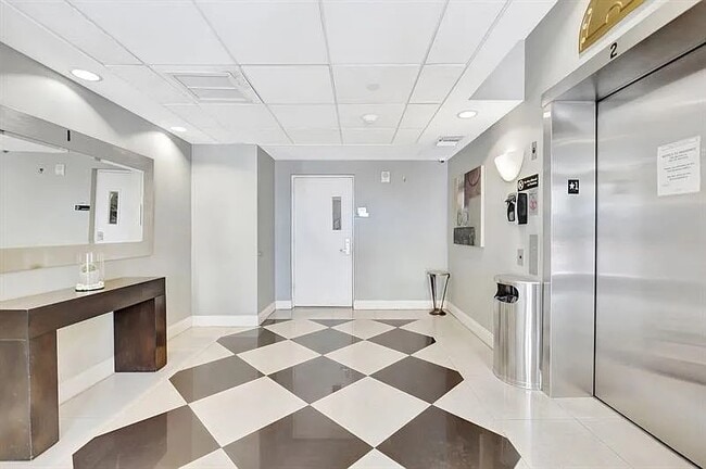 Building Photo - 111 E Flagler St