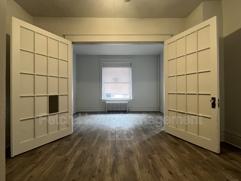 Foto del edificio - 107-109 East Main Street - 8