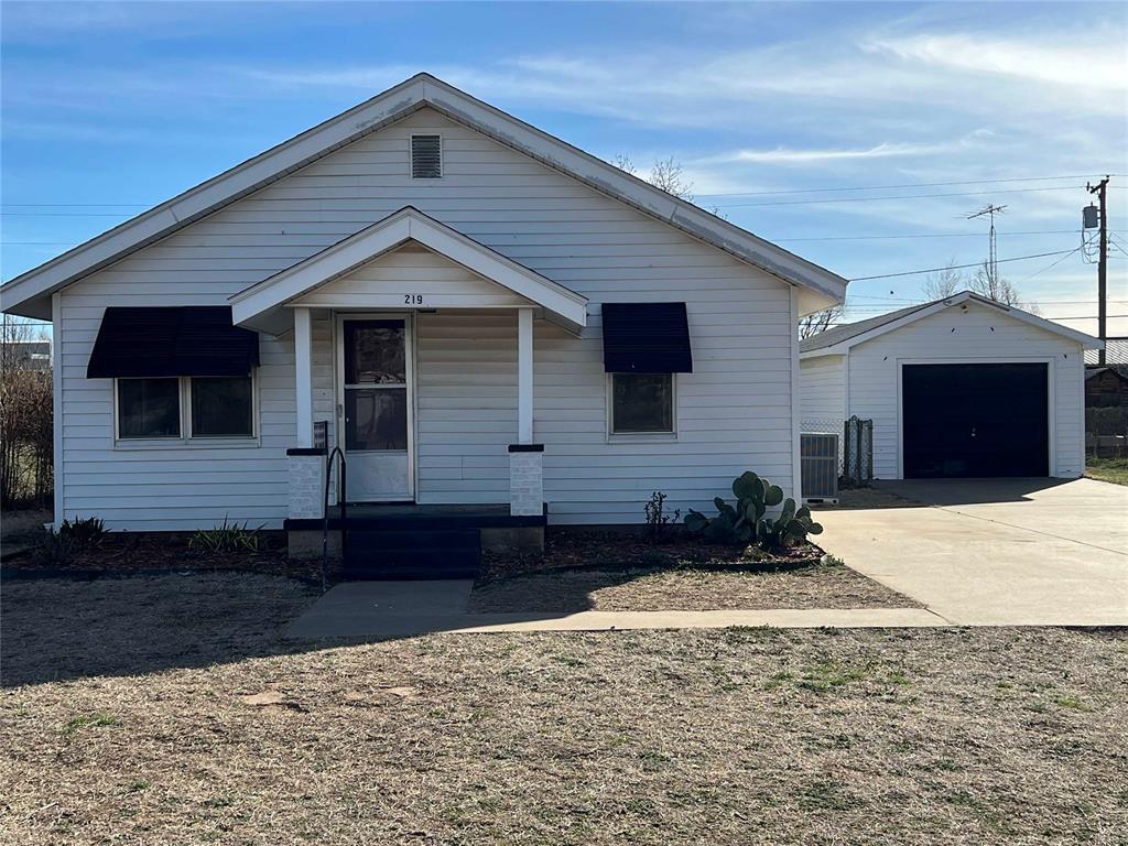 Foto principal - 219 N Missouri St