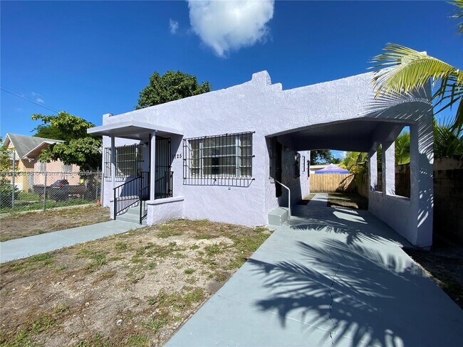 Building Photo - 1725 NW 44th St