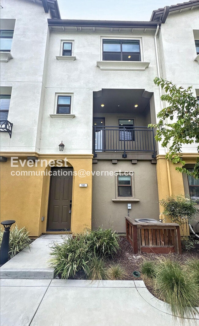 Building Photo - 785 Santa Cecilia Terrace