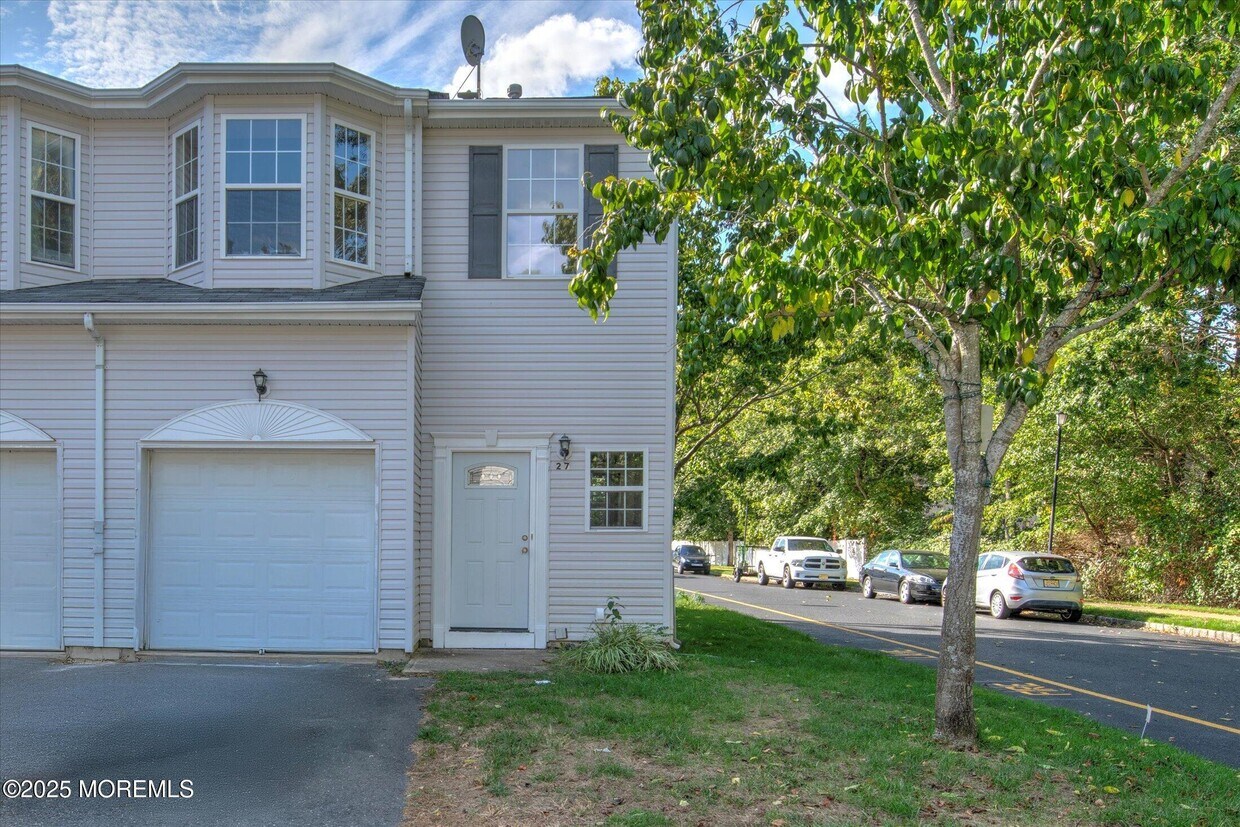 Primary Photo - 1 Esplanade Way