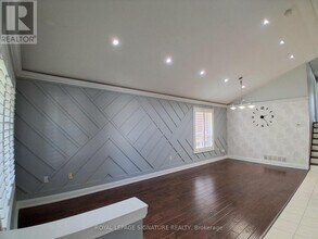 Building Photo - 50 Shadetree Crescent