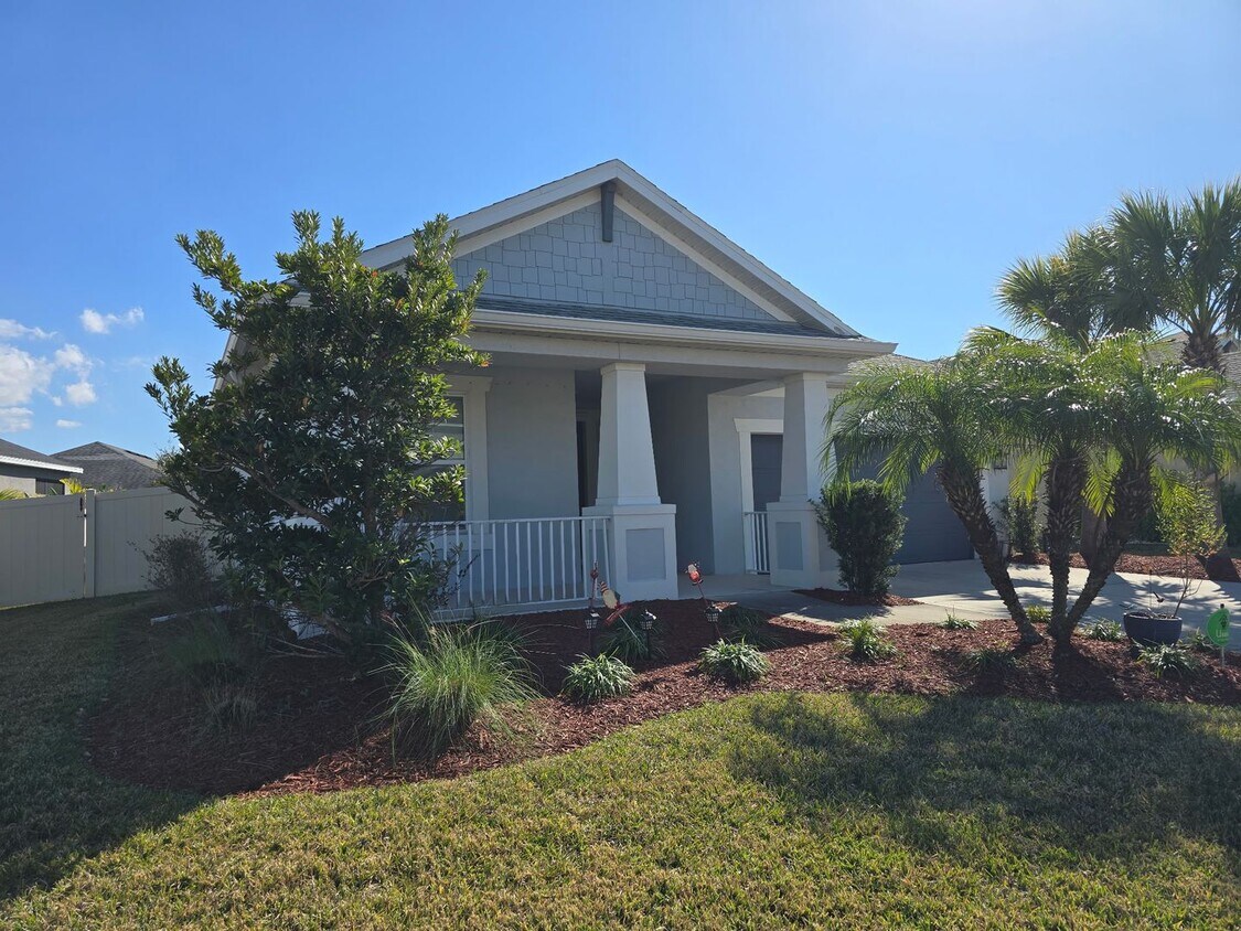 Foto del edificio - Resort-Style Living in Rapidly-Growing Manatee County