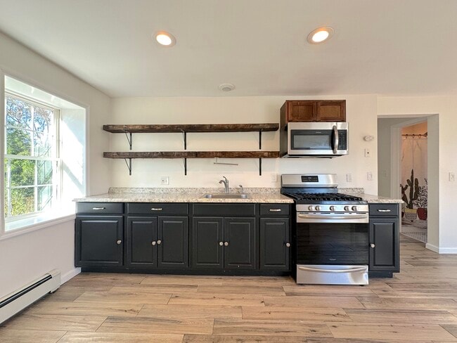 Building Photo - 71 Liberty St