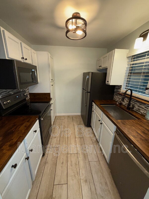 Foto del edificio - 6 Summer Oaks Dr