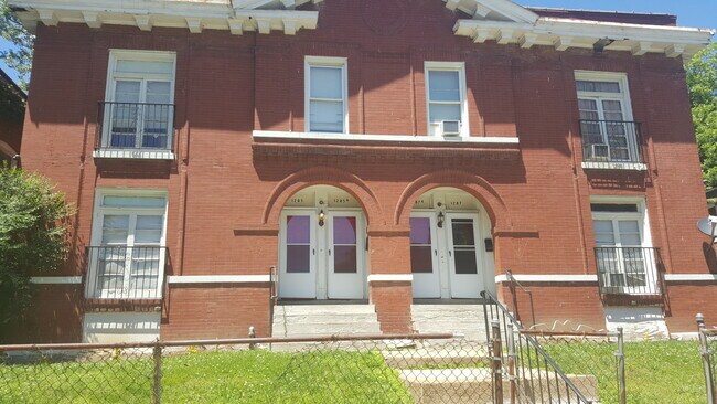 Building Photo - 1287 Hamilton Ave