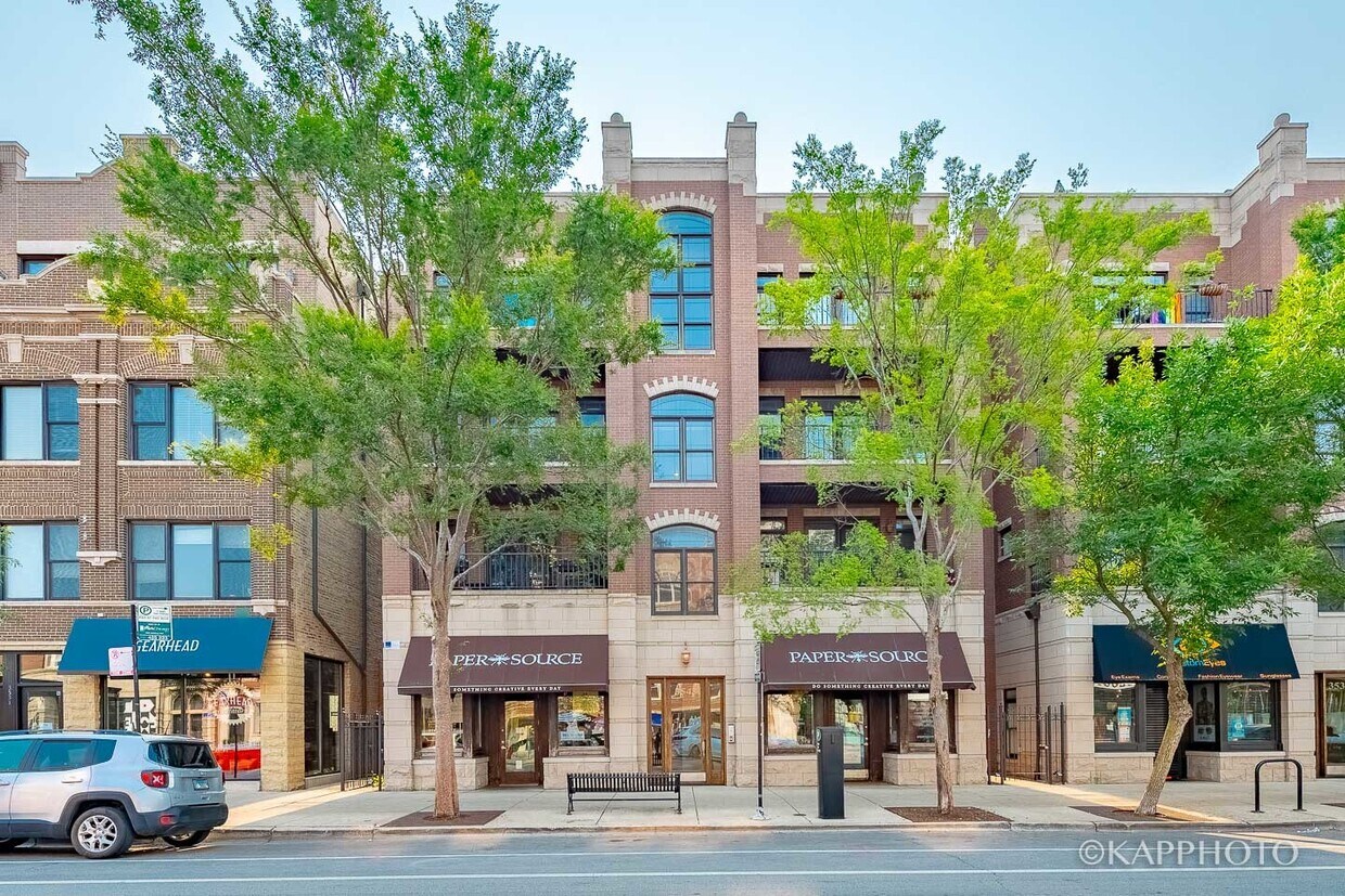 Foto principal - 3543 N Southport Ave