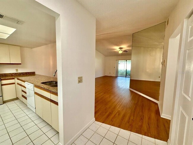 Foto del edificio - 18308 Aintree Ct