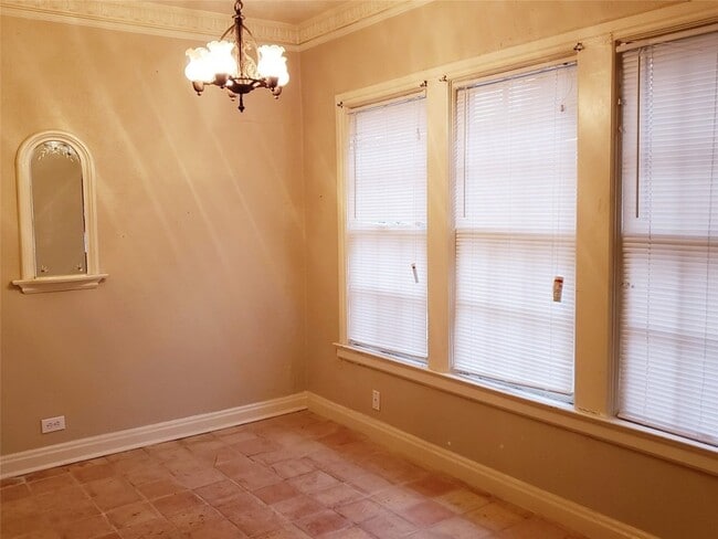 Foto del edificio - 4626 Columbia Ave