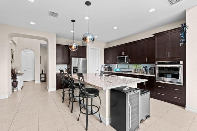 Building Photo - 8845 Watercrest Cir W
