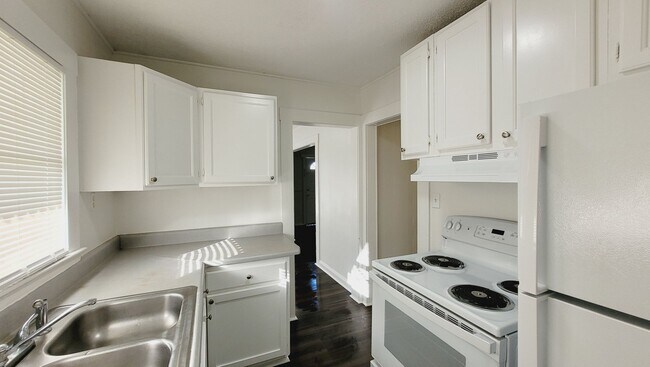 Foto del edificio - 3 Bedroom, 1 bathroom Home for Rent in Pla...