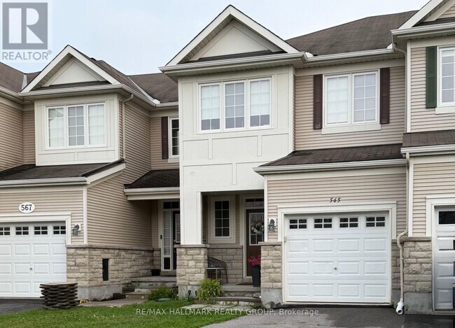 Photo du bâtiment - 565 Pepperville Crescent