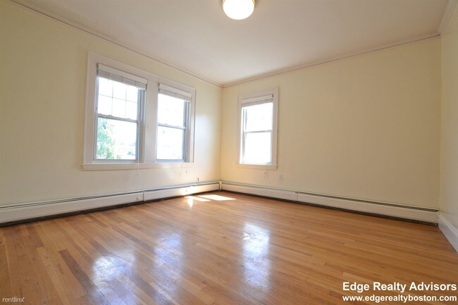 Building Photo - 4 br, 1 bath  - 50 Massachusetts Ave