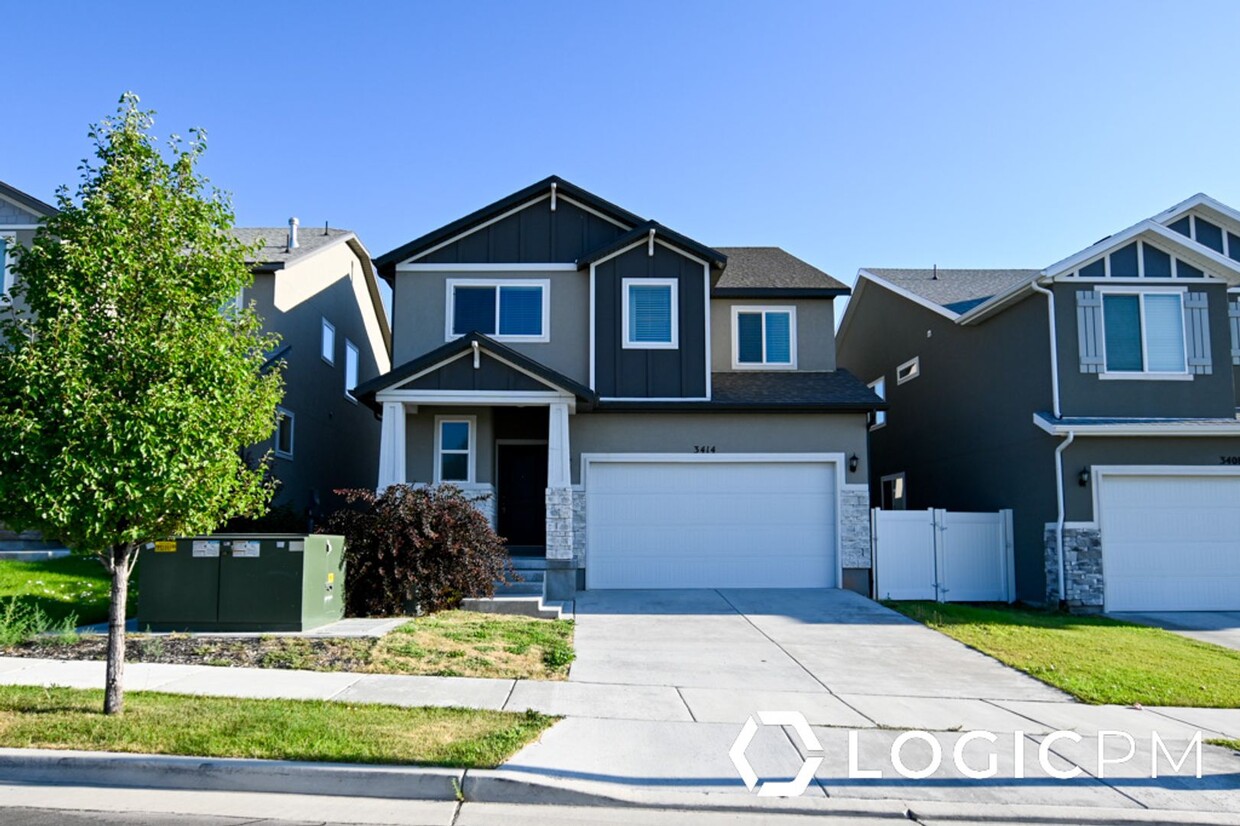 Primary Photo - Beautiful Home In Herriman!