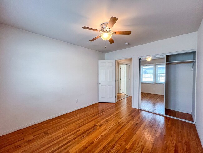 Foto del edificio - El Cajon -Coming Soon  1 bed / 1 bath Duplex w Parking and On-site Laundry - Sorry No Pets